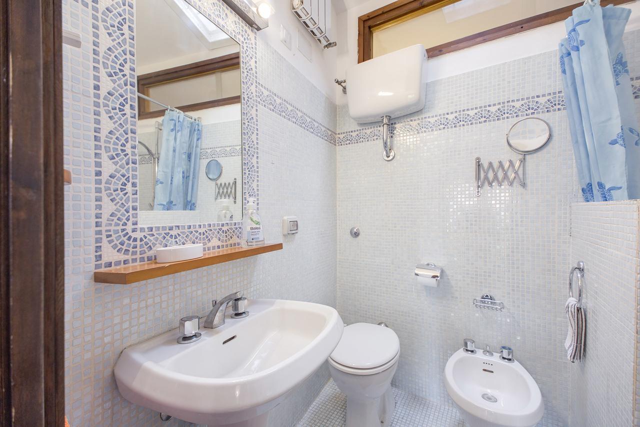Homehouse Garofano - Rione Monti - Colosseum Ρώμη Εξωτερικό φωτογραφία